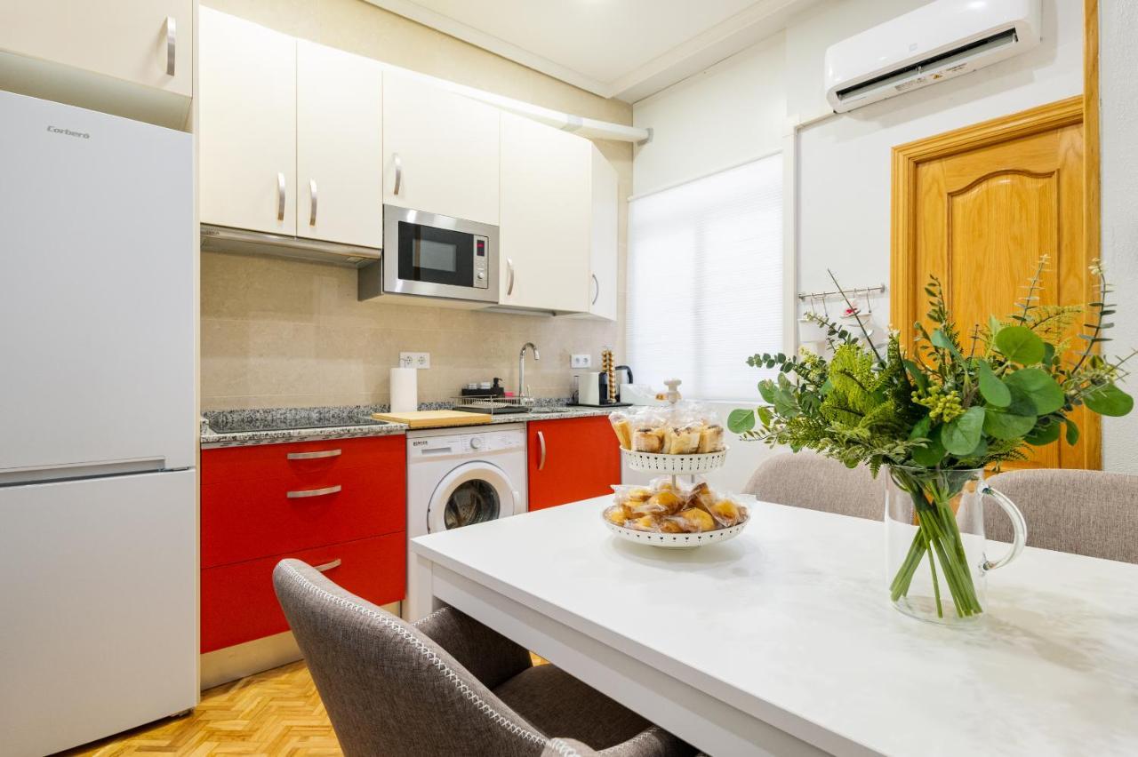 Centrico Apartamento Con 3 Banos En Puerta Del Sol Y Atocha Madrid Exteriér fotografie