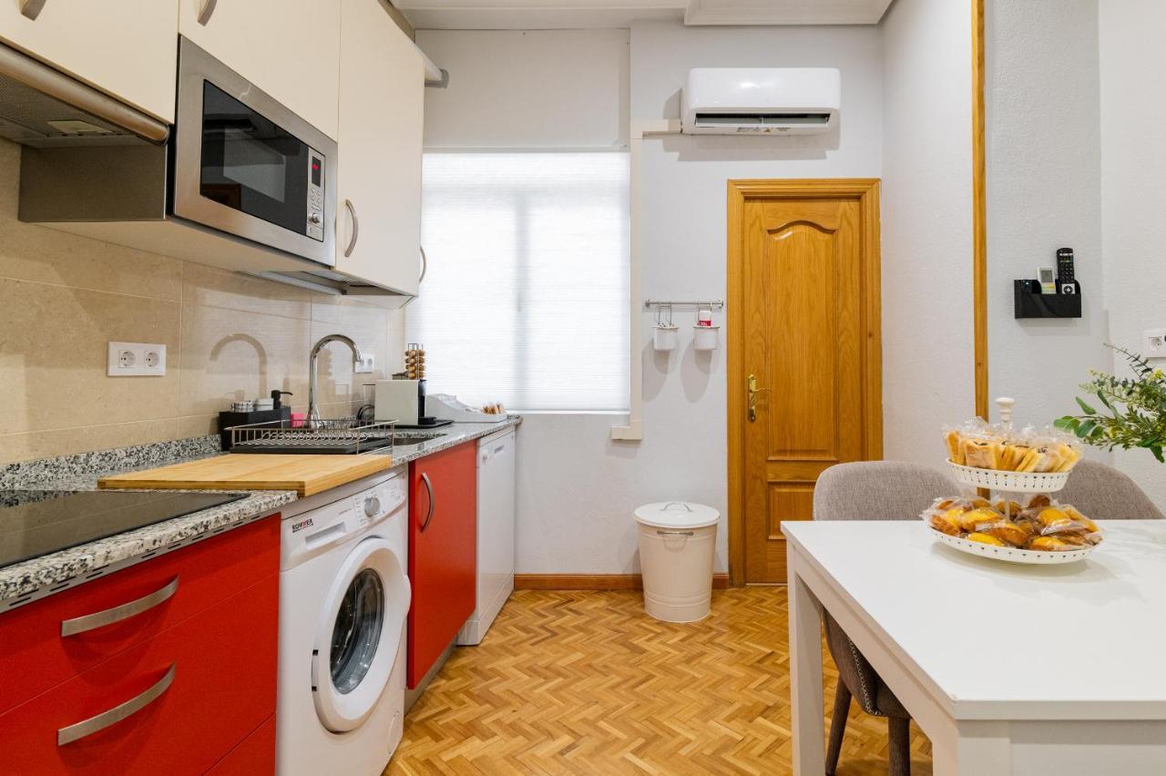 Centrico Apartamento Con 3 Banos En Puerta Del Sol Y Atocha Madrid Exteriér fotografie