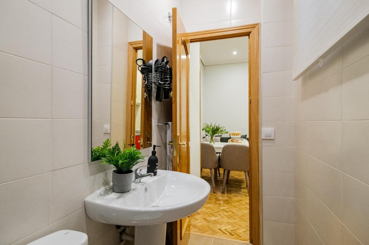 Centrico Apartamento Con 3 Banos En Puerta Del Sol Y Atocha Madrid Exteriér fotografie